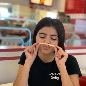 Meet your Posher, Abby